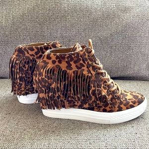 Not Rated size 8 Leopard Fringe lace up wedge